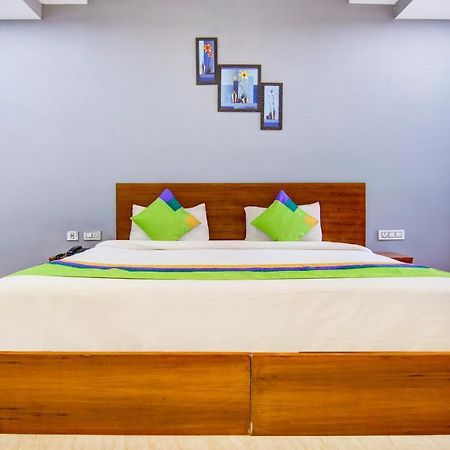 Treebo Trend Aashiyana Paradise Badshahpur Exterior photo