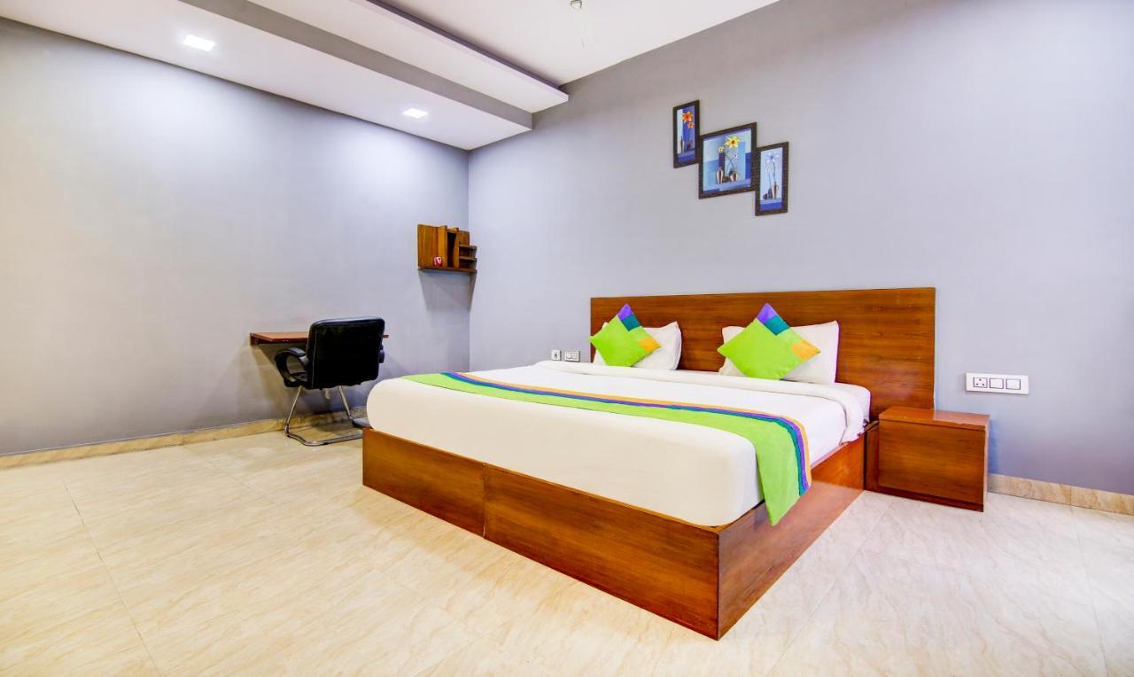 Treebo Trend Aashiyana Paradise Badshahpur Exterior photo